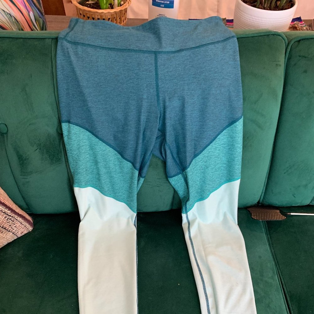 Outdoor Voices colorblock leggings - blue